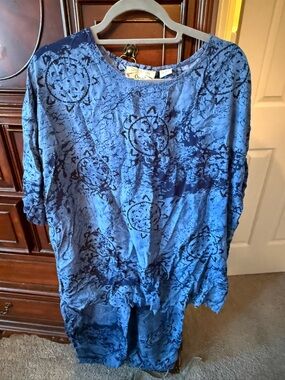 Blue on Blue AbstractPrintTunic Top with Natching Pants Size L